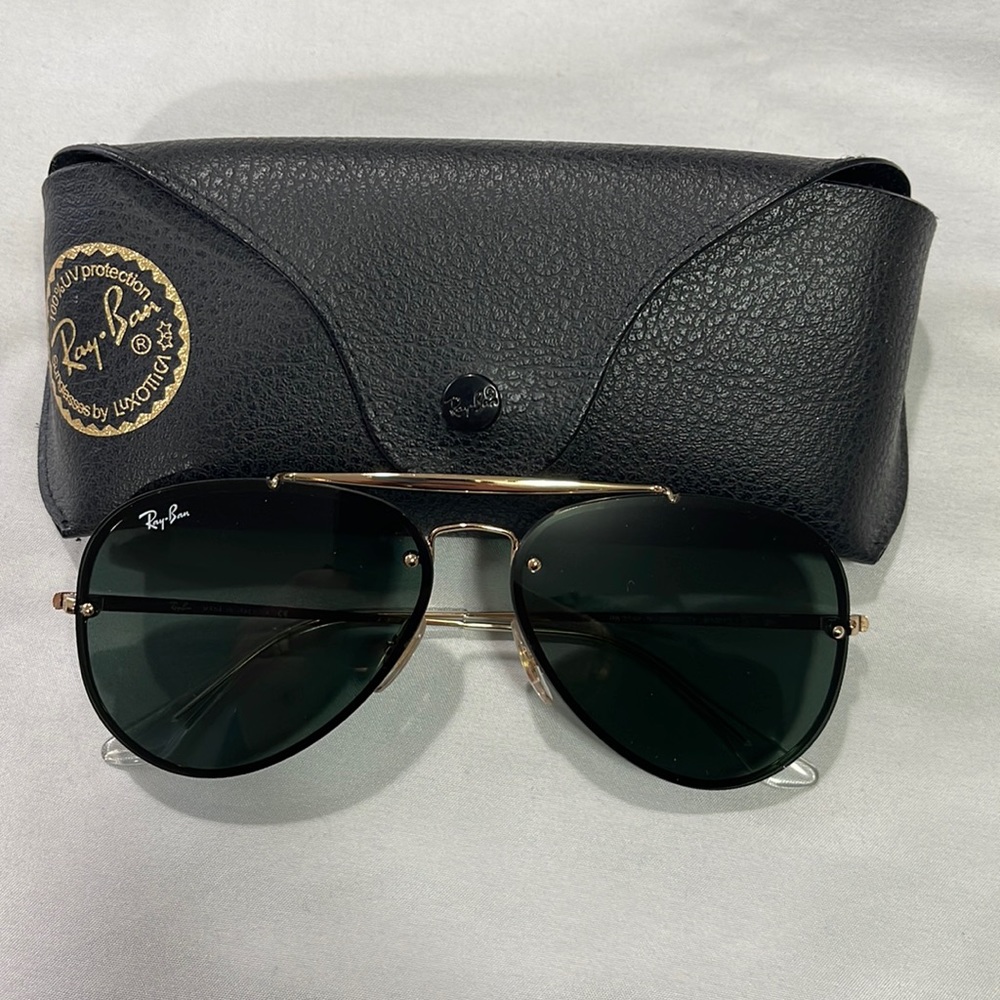Women’s Ray-Ban sunglasses